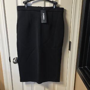 Elegant Black Pencil Skirt
